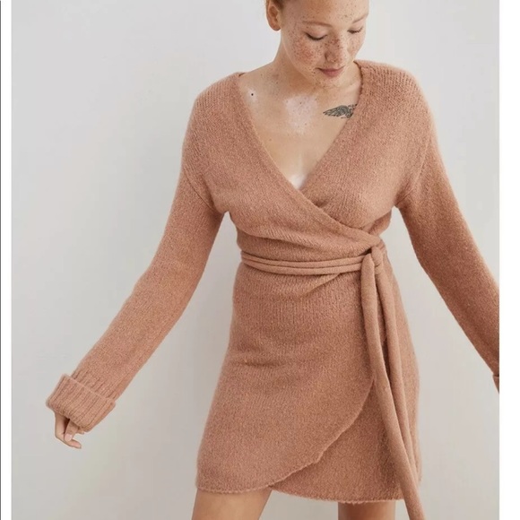 aerie Dresses & Skirts - Aerie wrap dress